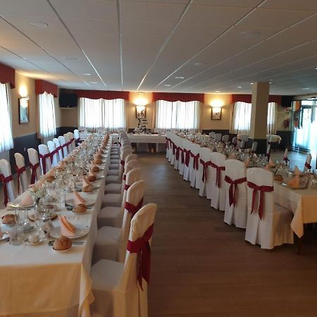 Complejo O Pineiral A Fonsagrada Hotell Exteriör bild