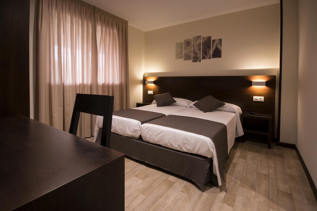 Complejo O Pineiral A Fonsagrada Hotell Exteriör bild