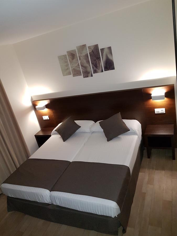 Complejo O Pineiral A Fonsagrada Hotell Exteriör bild