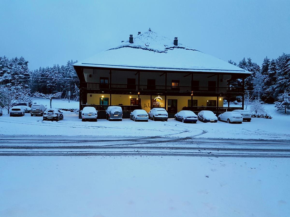 Complejo O Pineiral A Fonsagrada Hotell Exteriör bild