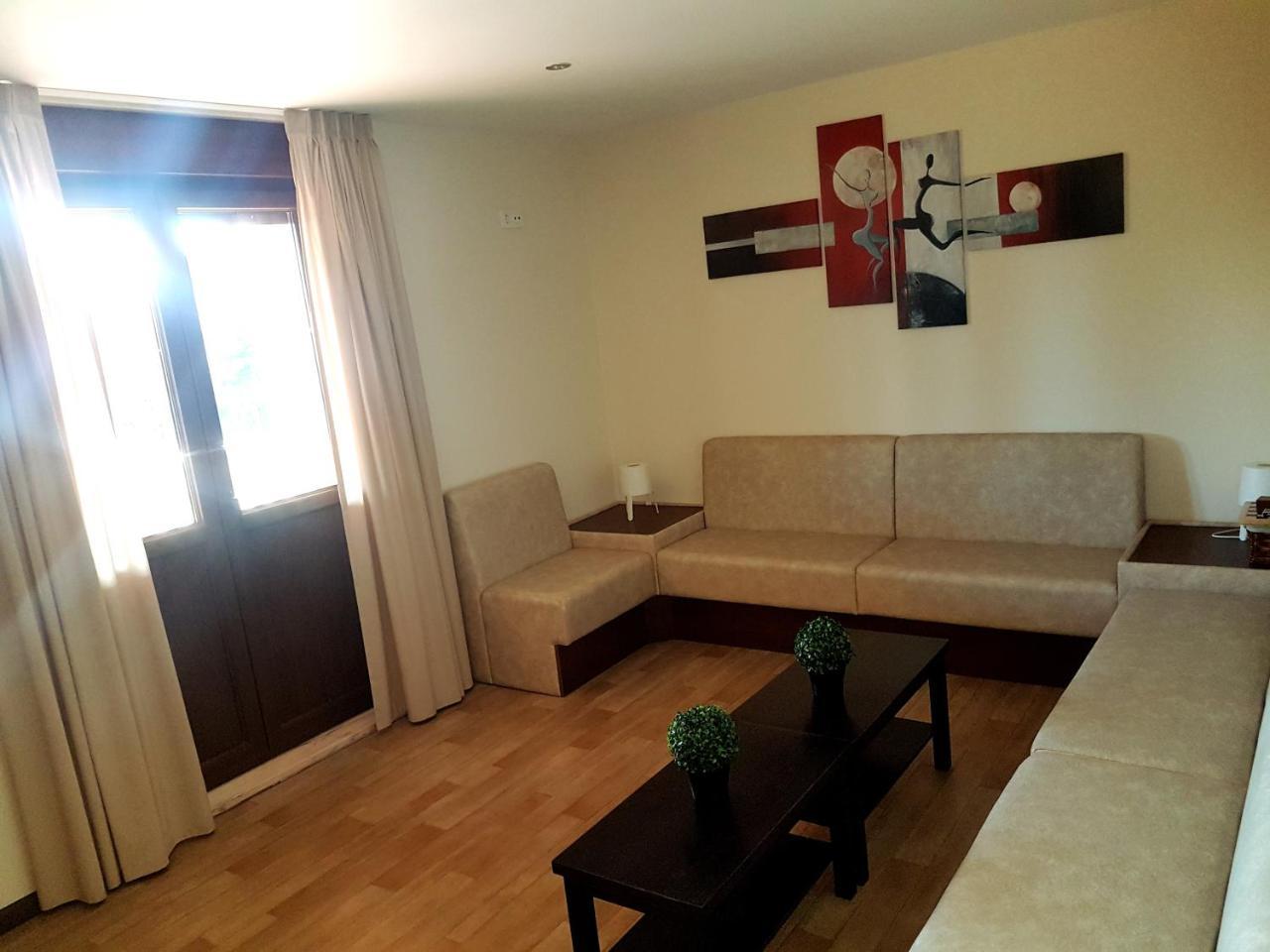 Complejo O Pineiral A Fonsagrada Hotell Exteriör bild